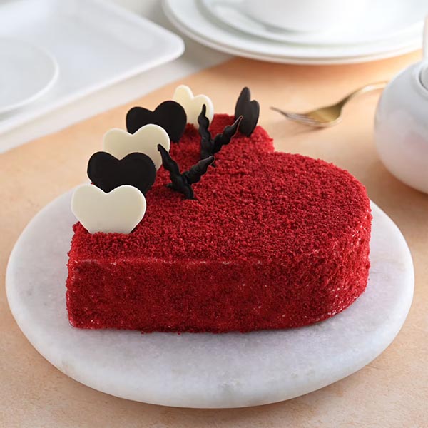 Red Velvet Heart Cake (1.5 lbs)